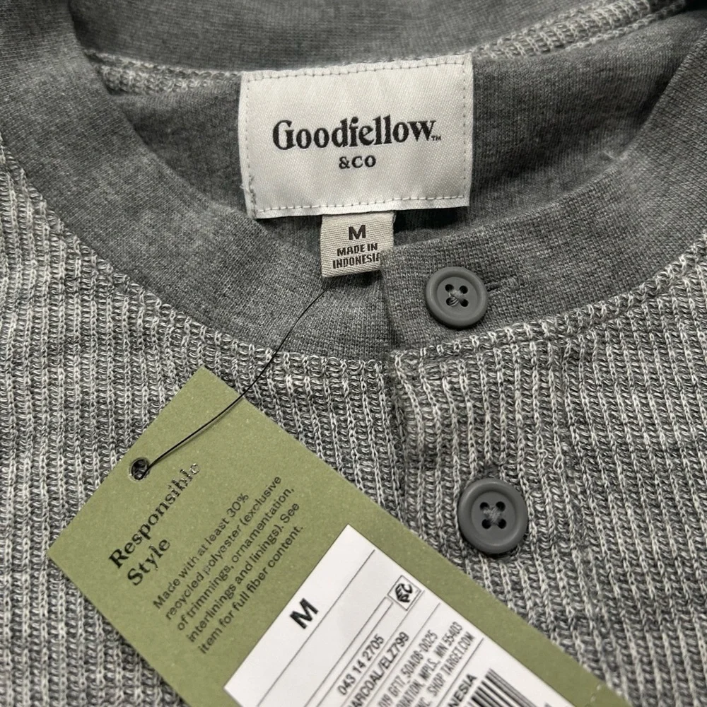 Goodfellow men’s Gray  long sleeve Henley Shirt size M NWT